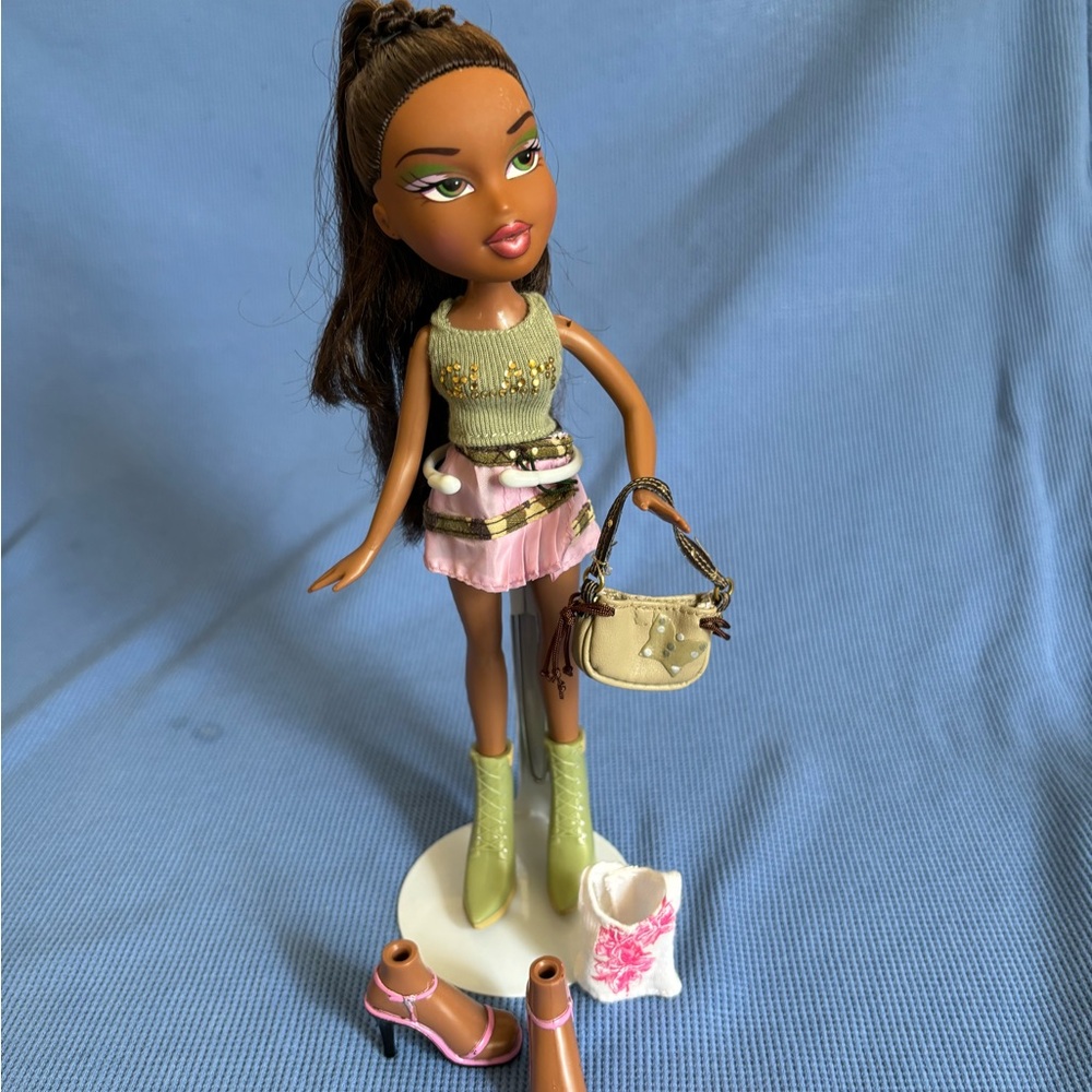 Bratz SASHA Funk Out Collection AA Black Fashion Doll Outfit Shoes 2004
